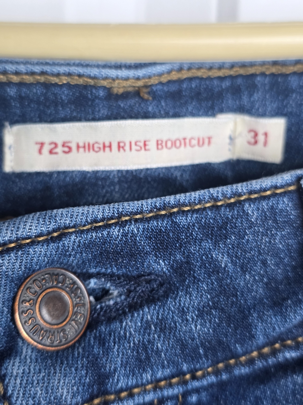 Levi's Premium 725 High Rise Bootcut Jeans (Size 31x32) Size-12 - Picture 4 of 16